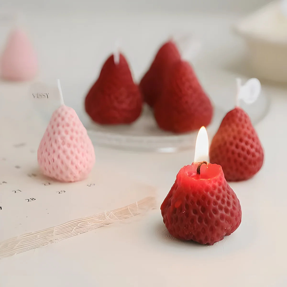 Berry Bliss – Strawberry-Scented Mini Candles