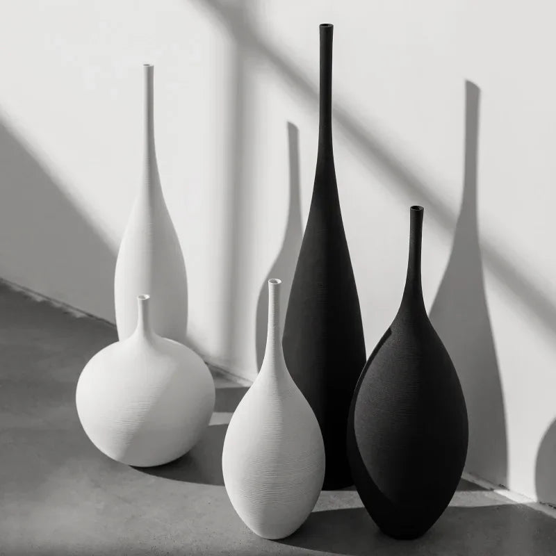 Zen Elegance – Handcrafted Minimalist Art Vase