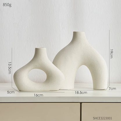 Nordic Elegance– Frosted Ceramic Vase Set