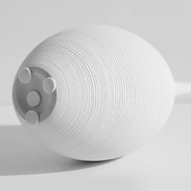 Zen Elegance – Handcrafted Minimalist Art Vase